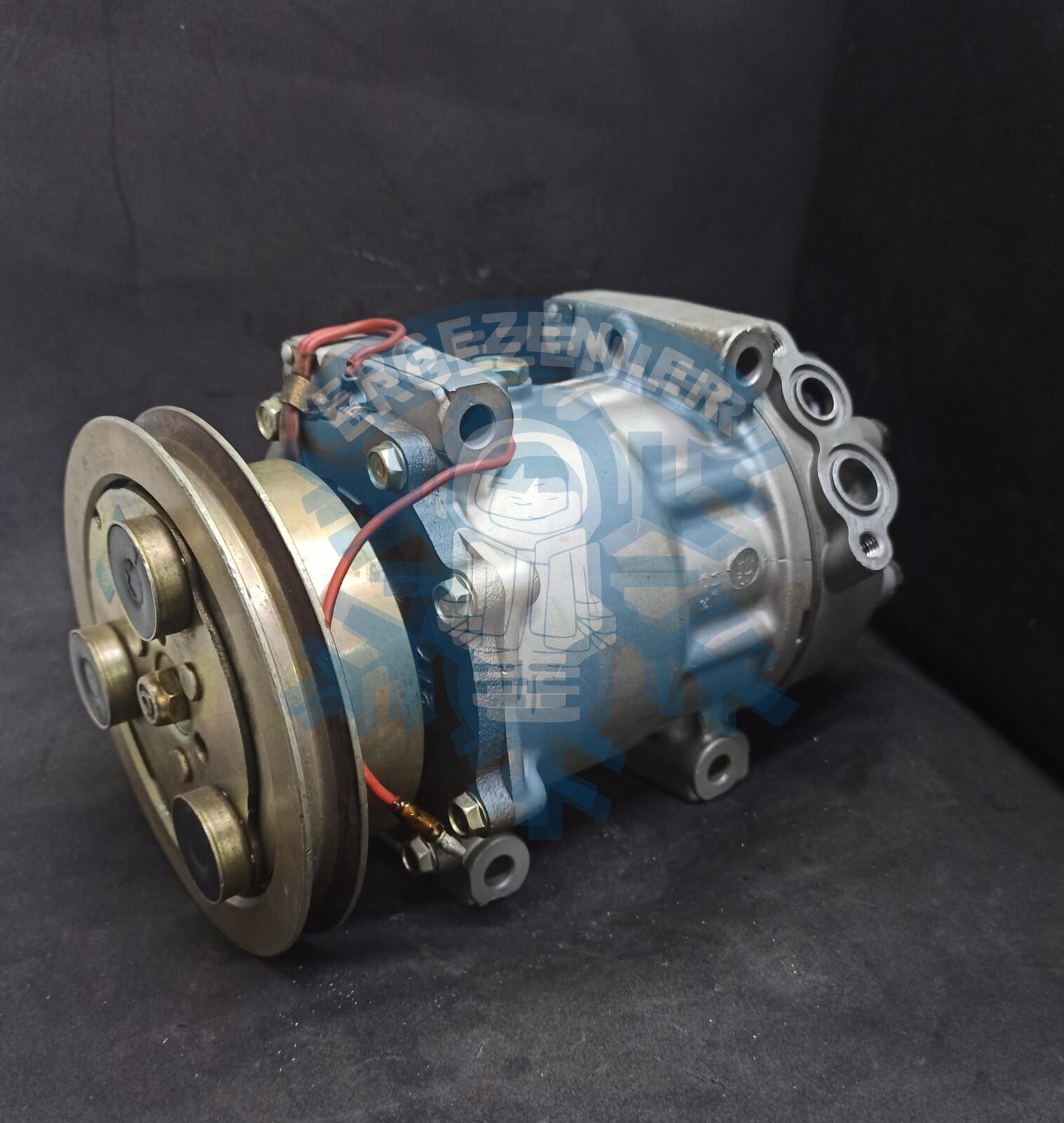 Kompresör 'REVİZYONLU' UNİVERSAL SAPLAMALI V KASNAK 12V