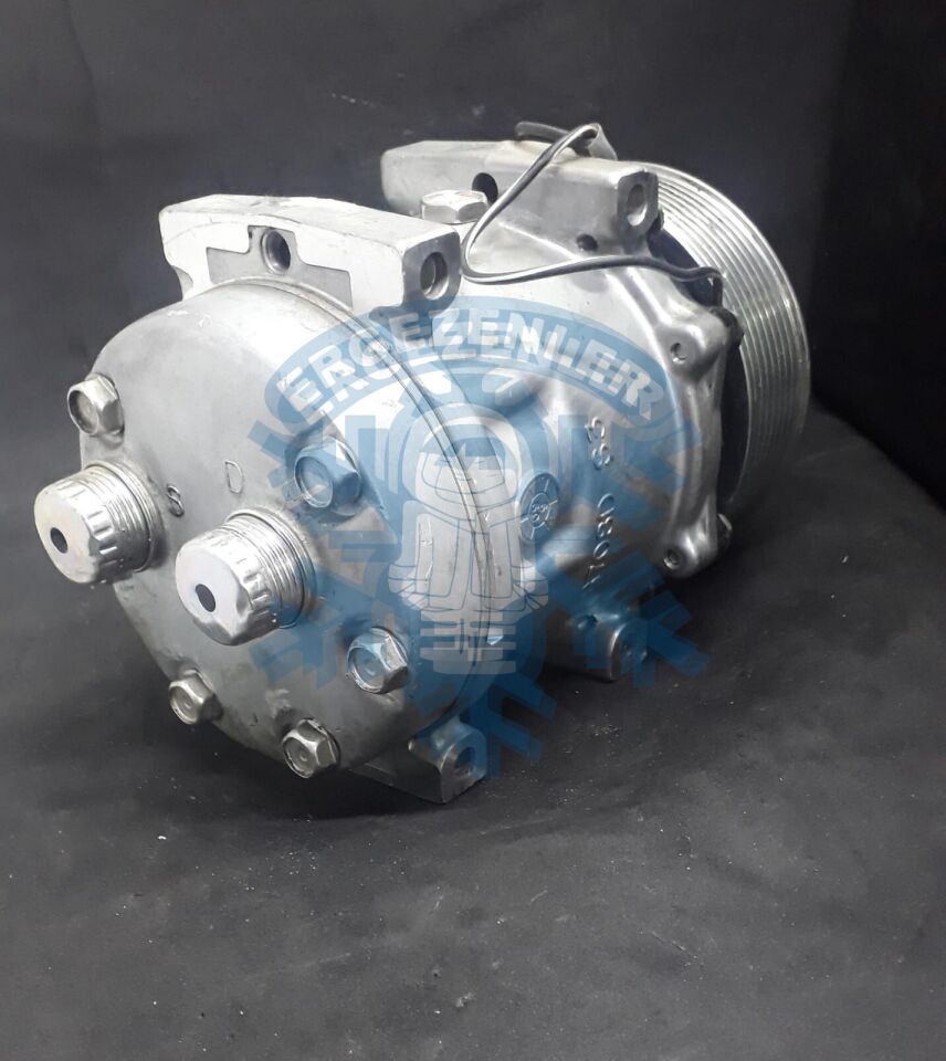 Kompresör 'REVİZYONLU' UNİVERSAL SD7H13 SAPLAMALI 32'LİK ÇIKIŞ