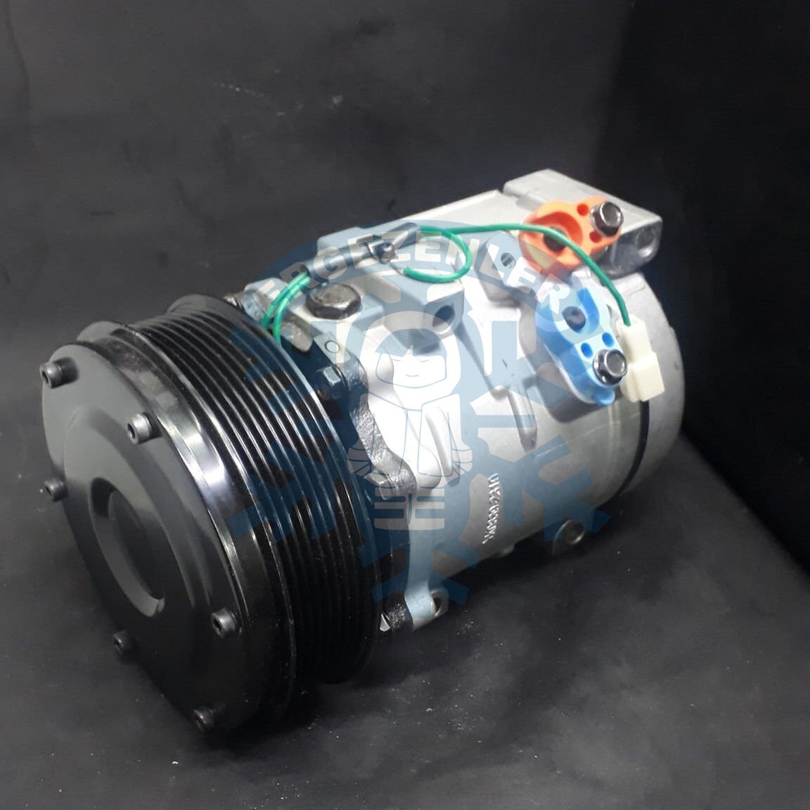 Kompresör CAT 17 SERİLİ 24V 8PK