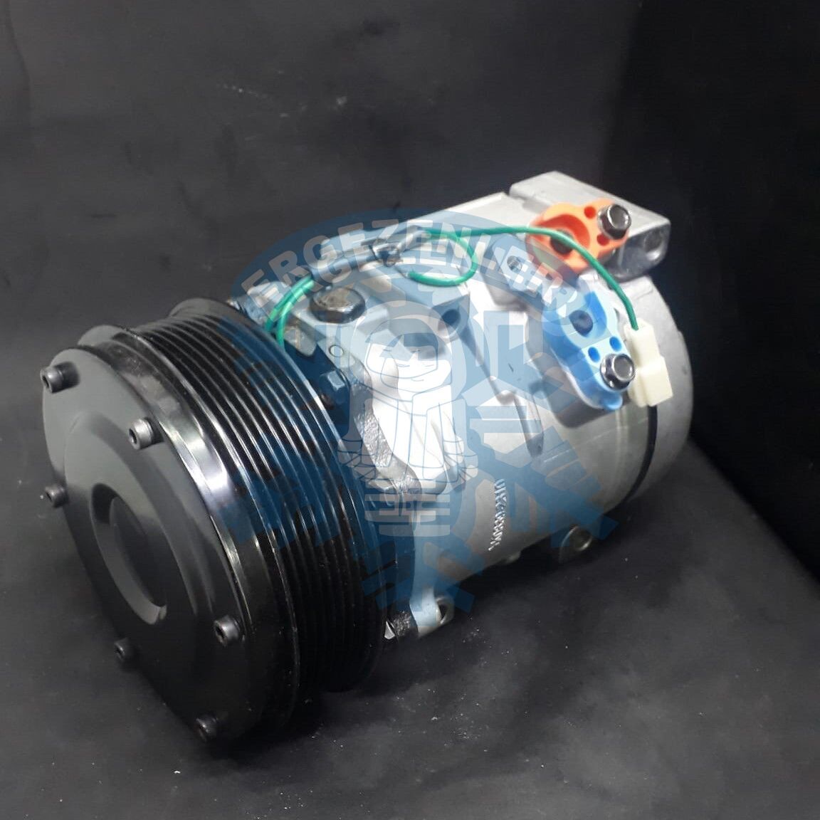 Kompresör CAT 17 SERİLİ 24V 8PK