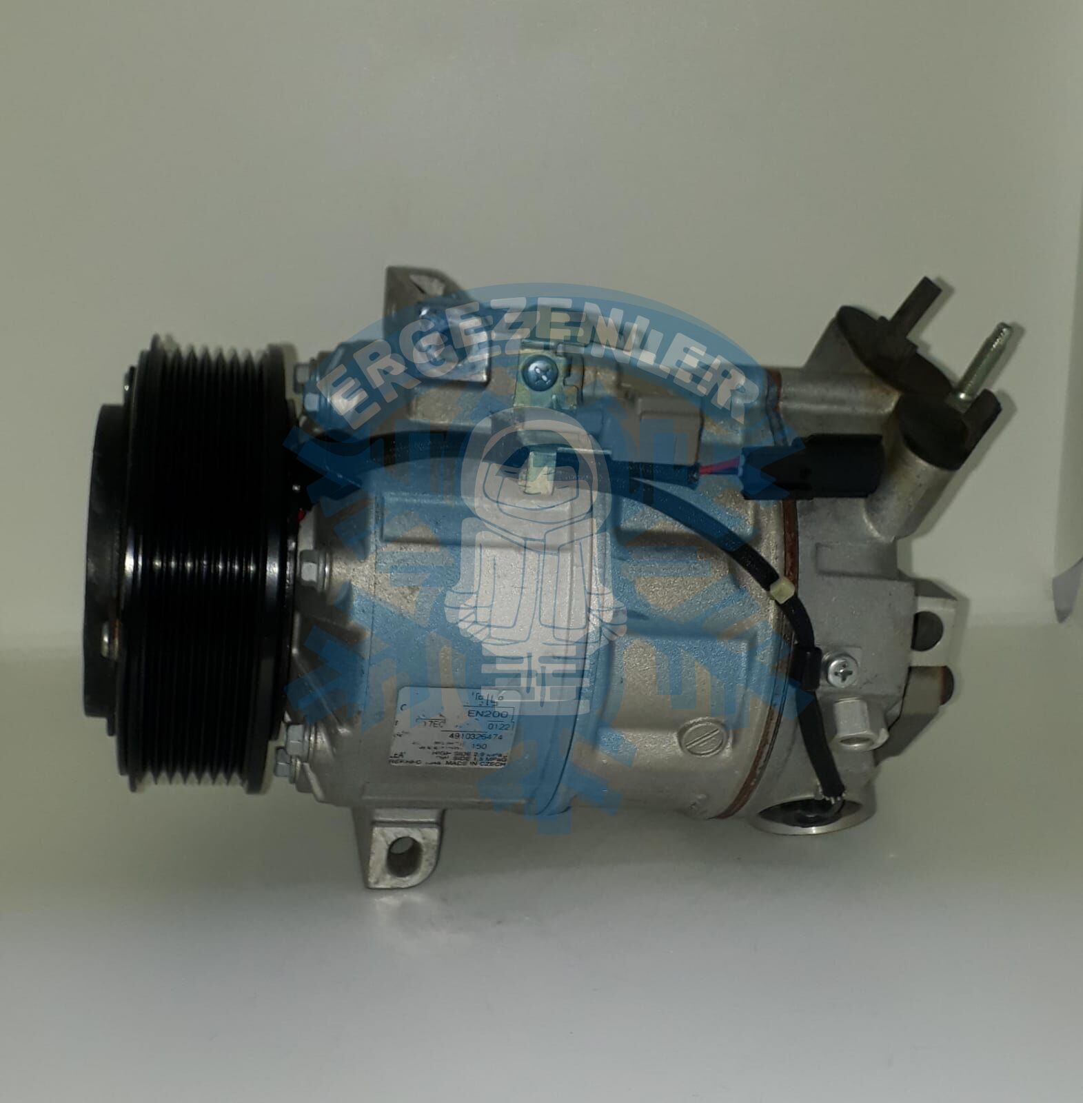 Kompresör RENAULT MASTER III, TRAFIC III, LAGUNA II  8200848916