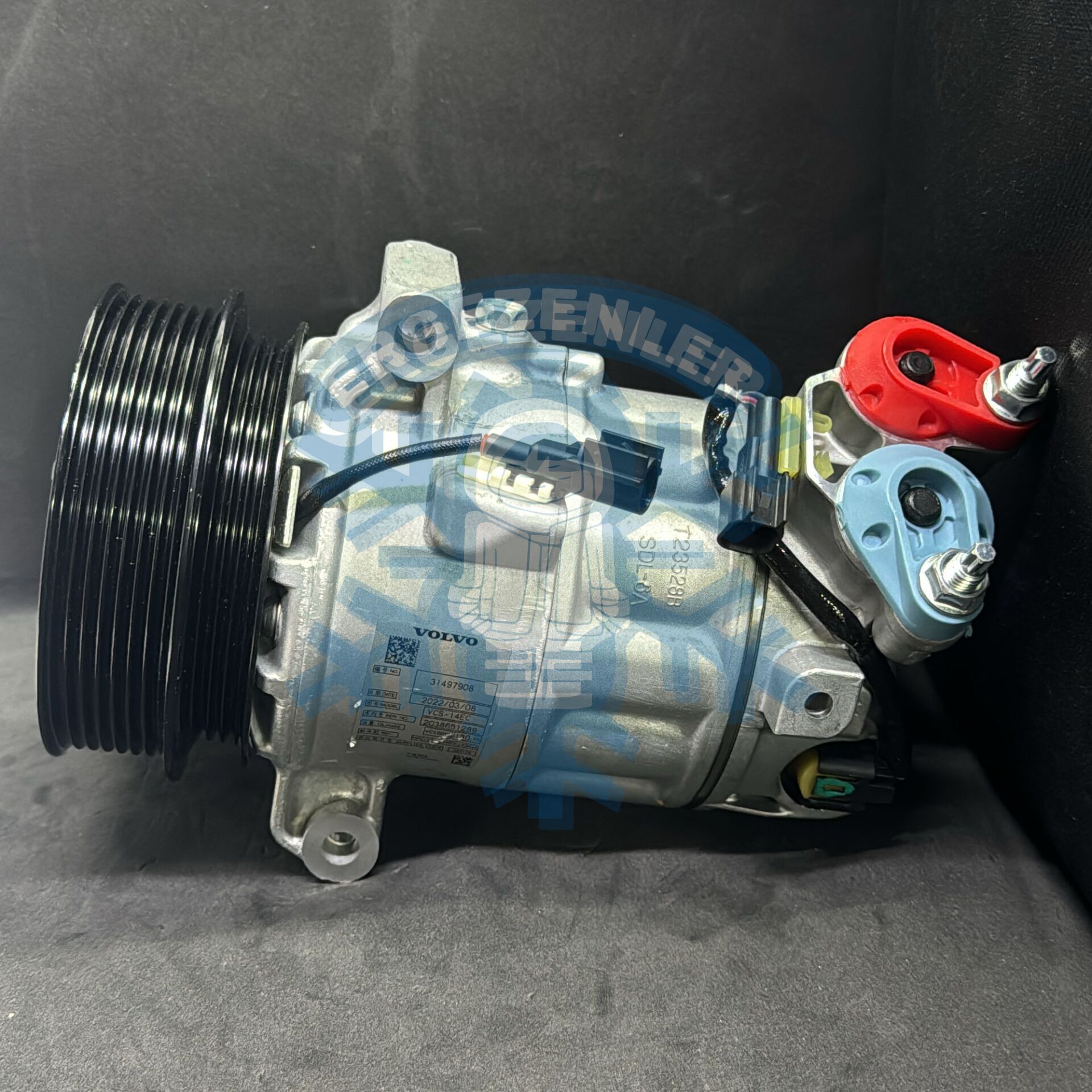 Kompresör Volvo S90 V90 Xc90 2.0 2021