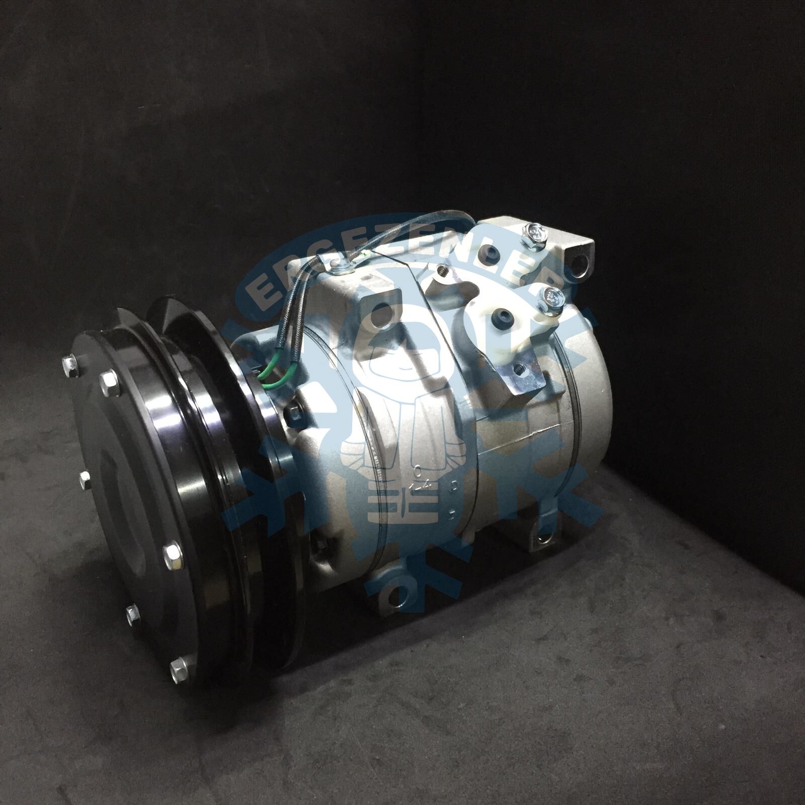 Kompresör Komatsu Denso Tip ''10S15C, DCP99821