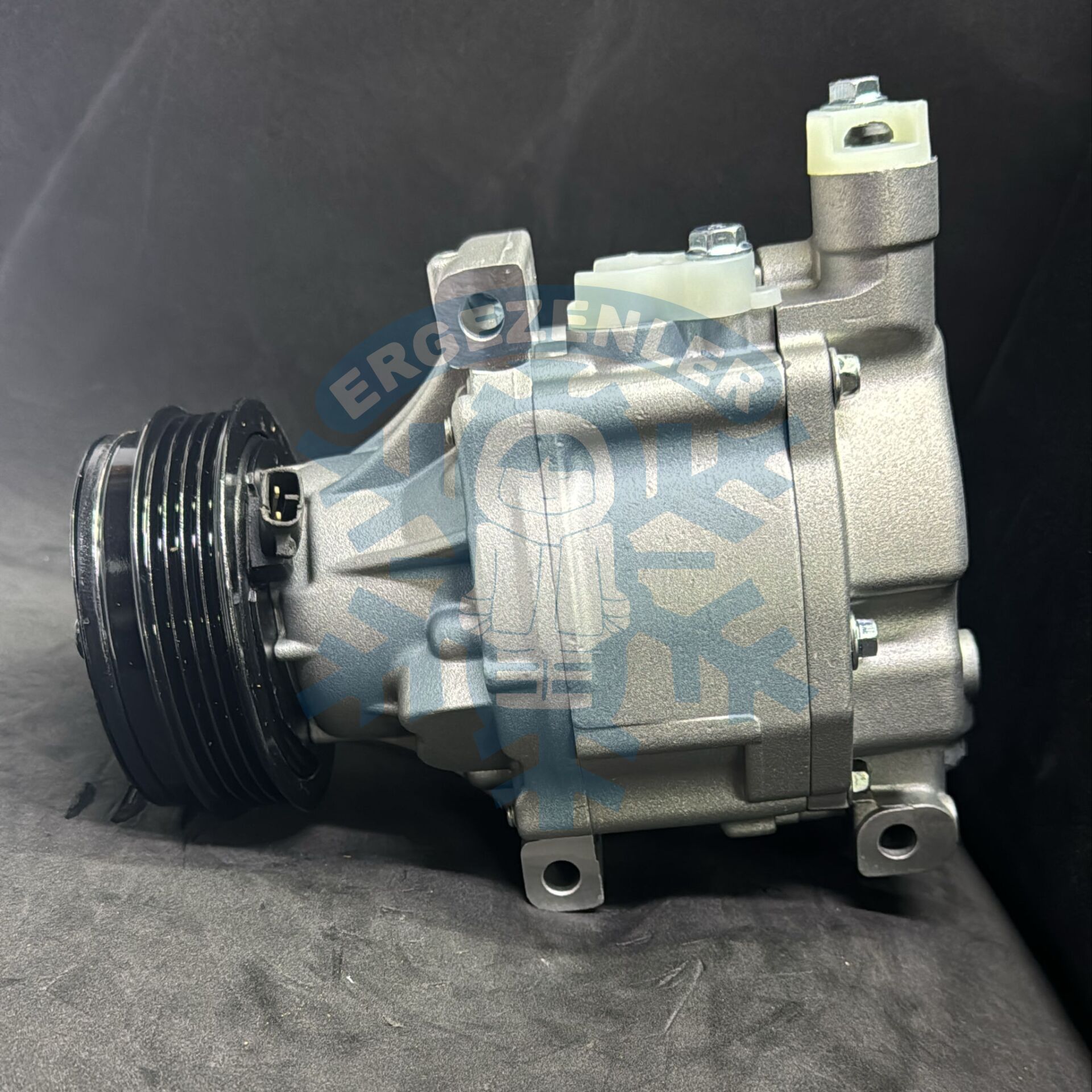 Kompresör 4PK Daihatsu / Subaru Legacy 2008-2009 Outback 2005-2009 3.0L