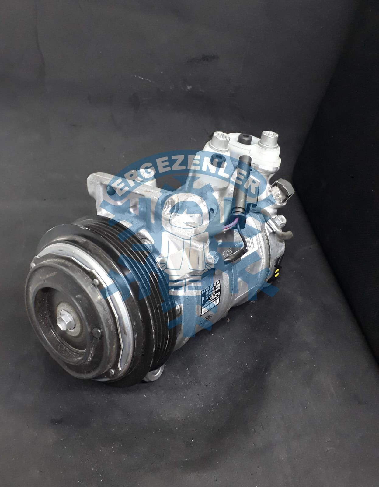 Kompresör Mercedes W205 W206 C Serisi 2014 - 2023 a0008300604 5PK