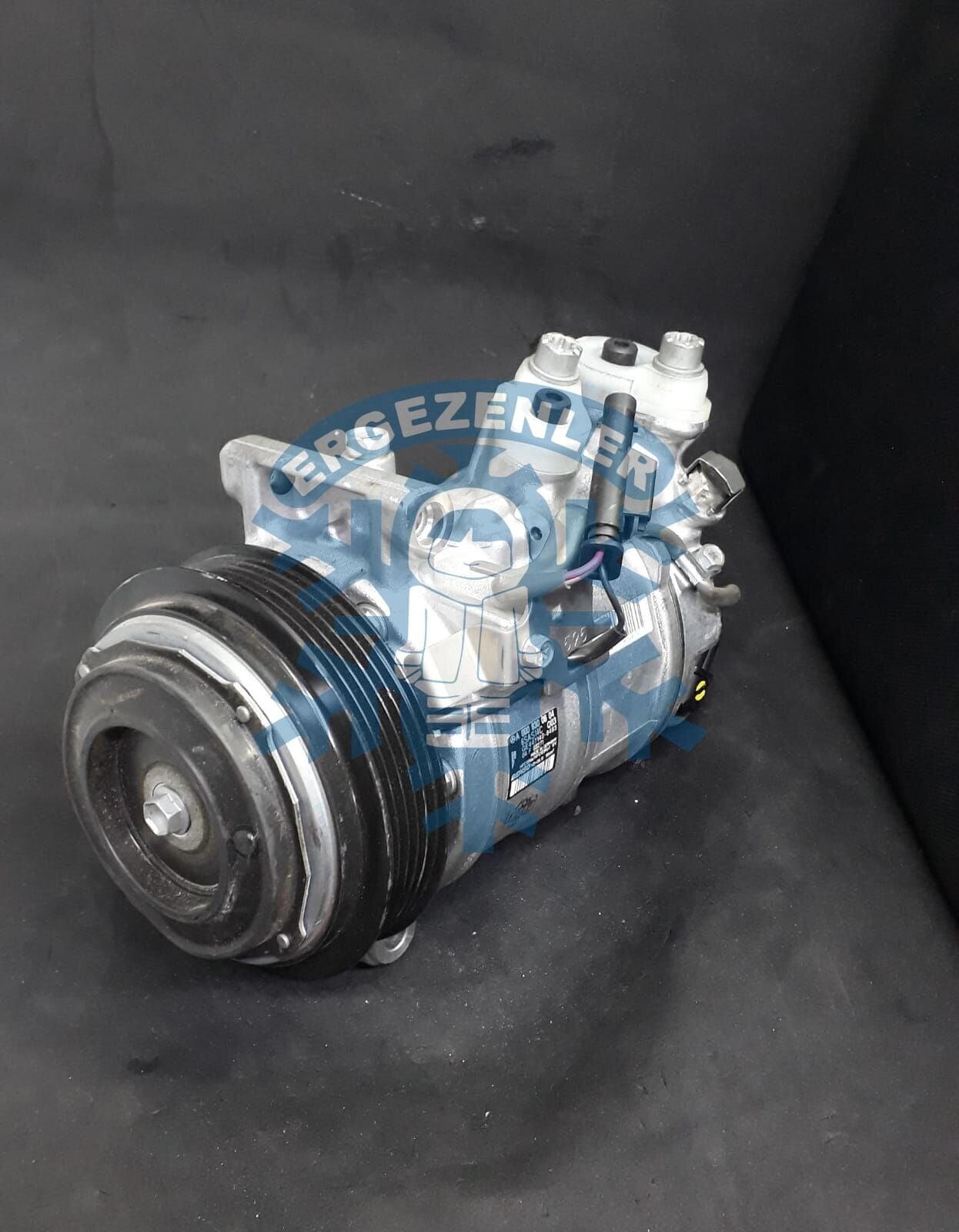 Kompresör Mercedes W205 W206 C Serisi 2014 - 2023 a0008300604 5PK