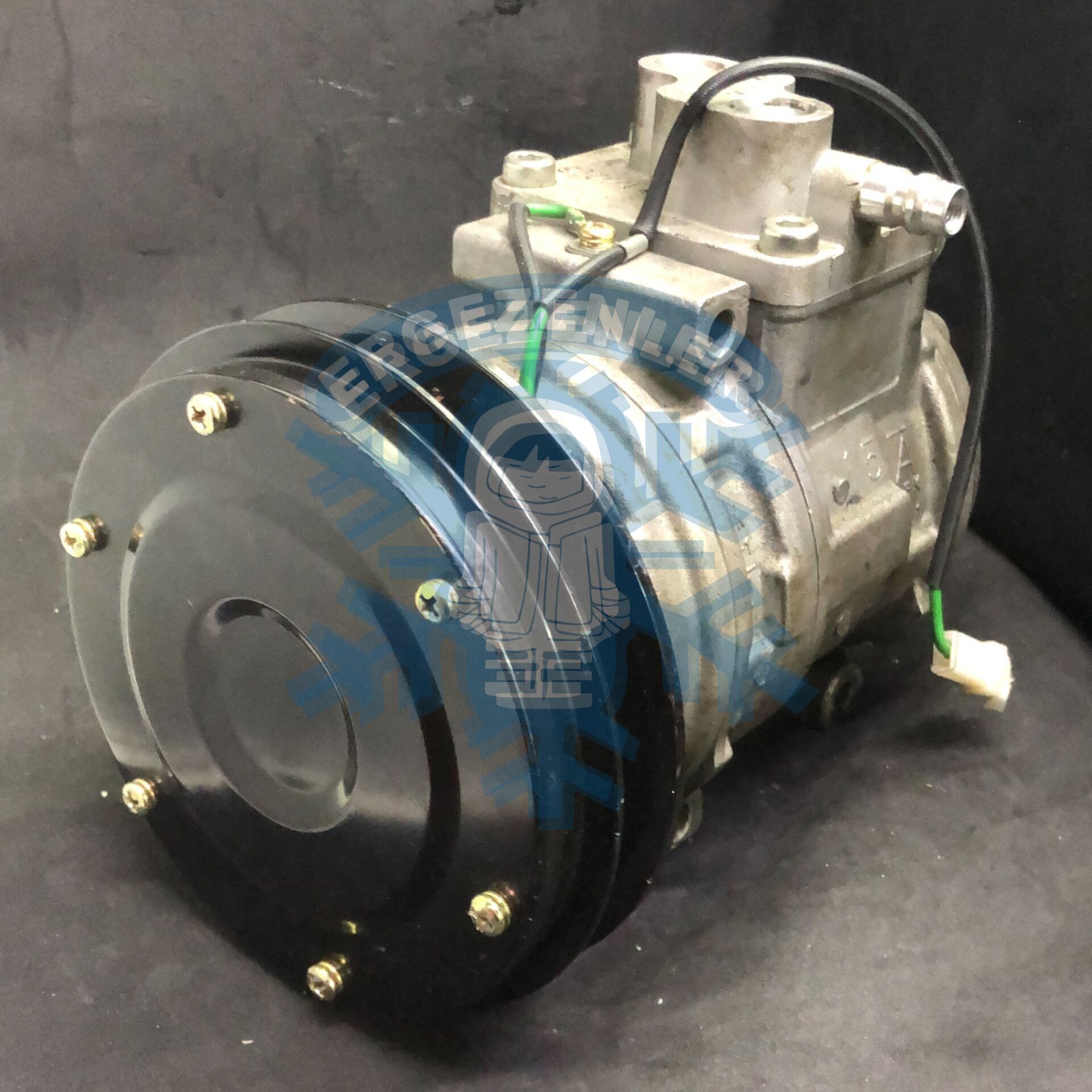 Kompresör 'REVİZYONLU' CAT 15 SERİLİ 24V ÜSTEN ÇIKIŞ