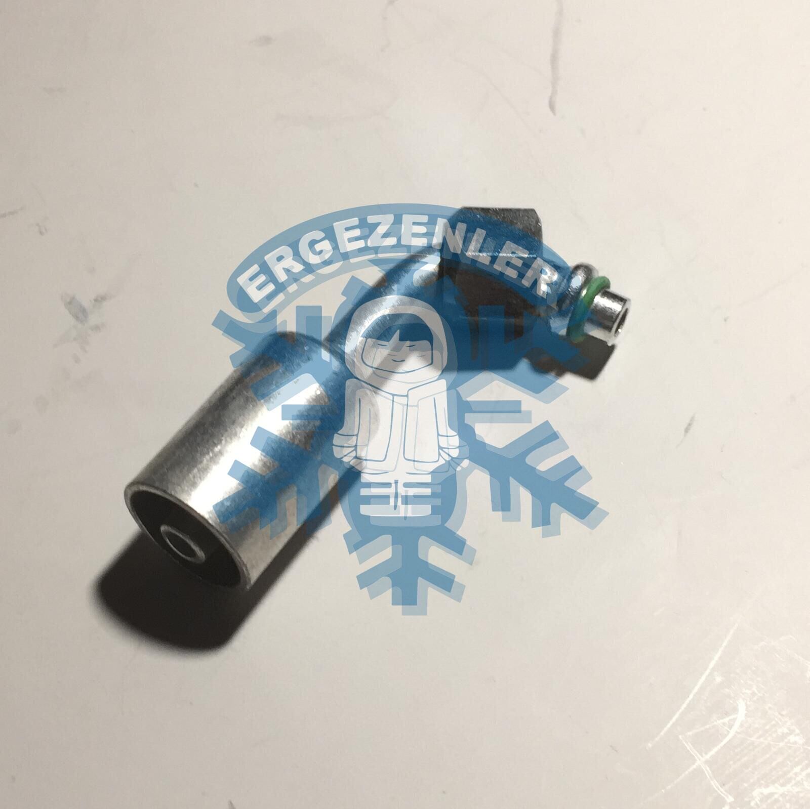 8mm KAPSÜLLÜ UNİVERSAL ERKEK L REKOR
