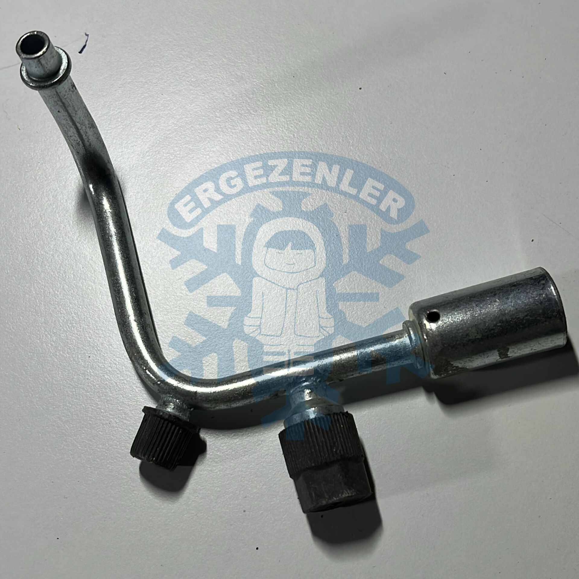 8mm UNIVERSAL KAPSÜLLÜ, MÜŞÜR VE BASINÇ PORTLU DEMİR APARAT