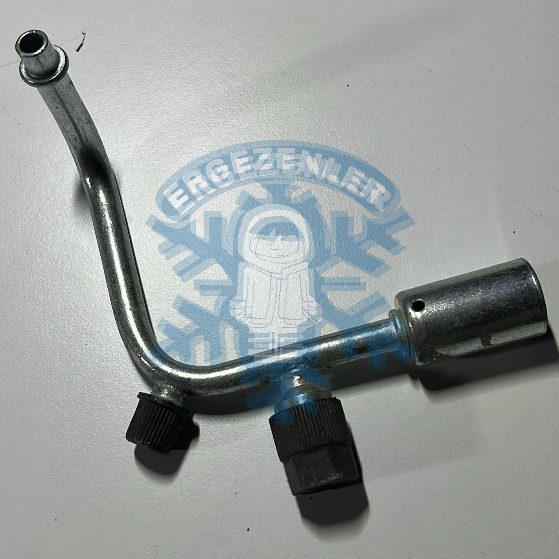 8mm UNIVERSAL KAPSÜLLÜ, MÜŞÜR VE BASINÇ PORTLU DEMİR APARAT