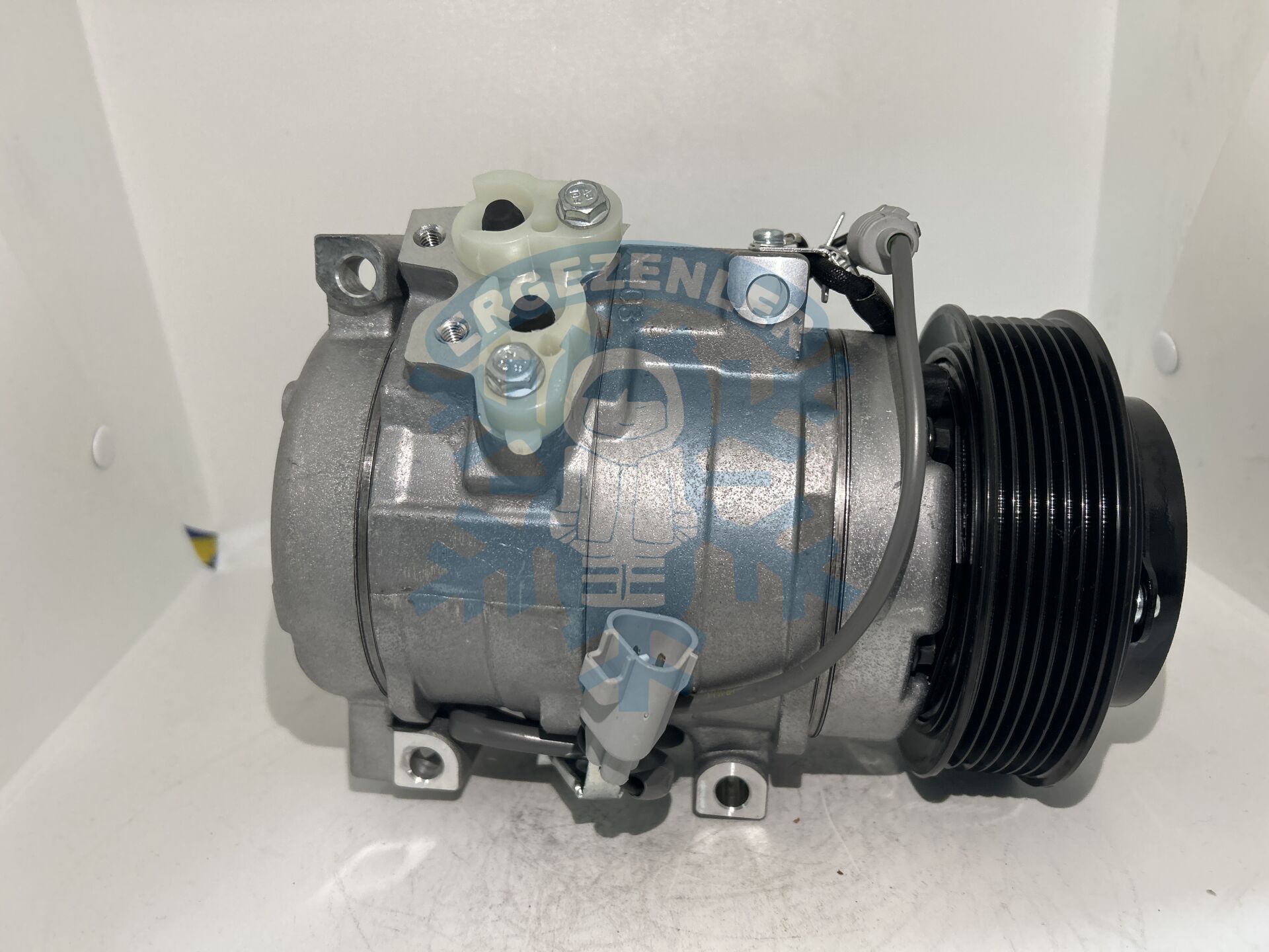 TOYOTA LAMD CRUİSER ÖZEL MODEL DİZEL